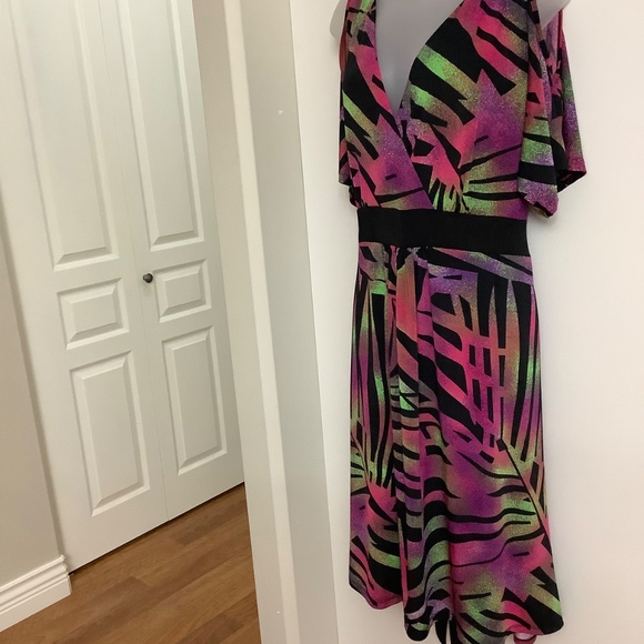 Colorful cold-shoulder dress Sz XL 41/42 bust - Picture 5 of 7